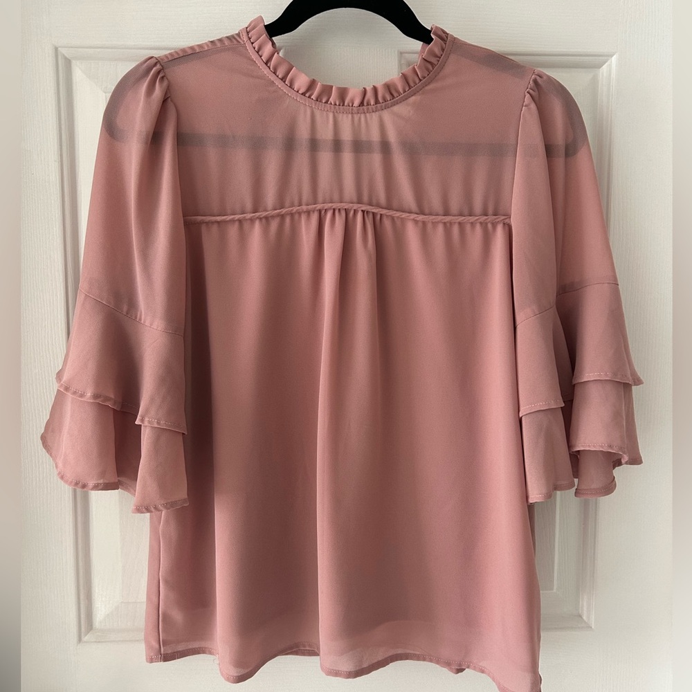 Pink blouse  with flowy sleeve